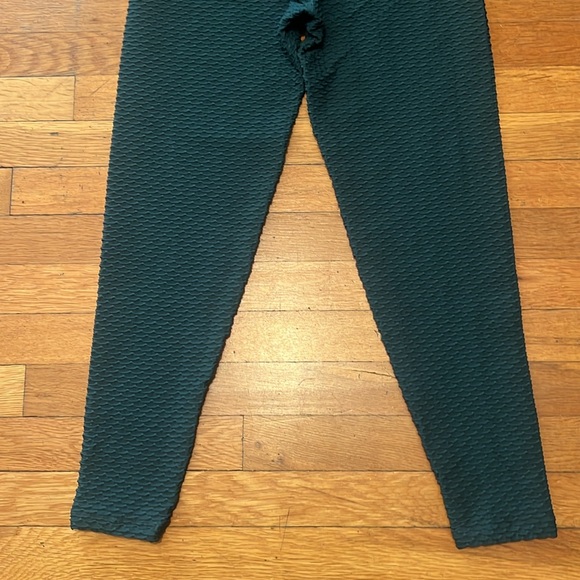 Booty By Brabants Curvy Croco Skin Leggings in Green,  OSFM - Picture 12 of 14